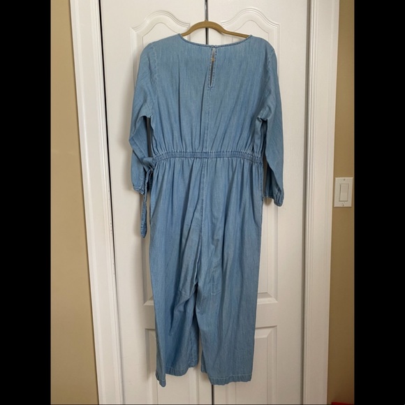 OLD NAVY petit chambray denim jumpsuit - Picture 2 of 2